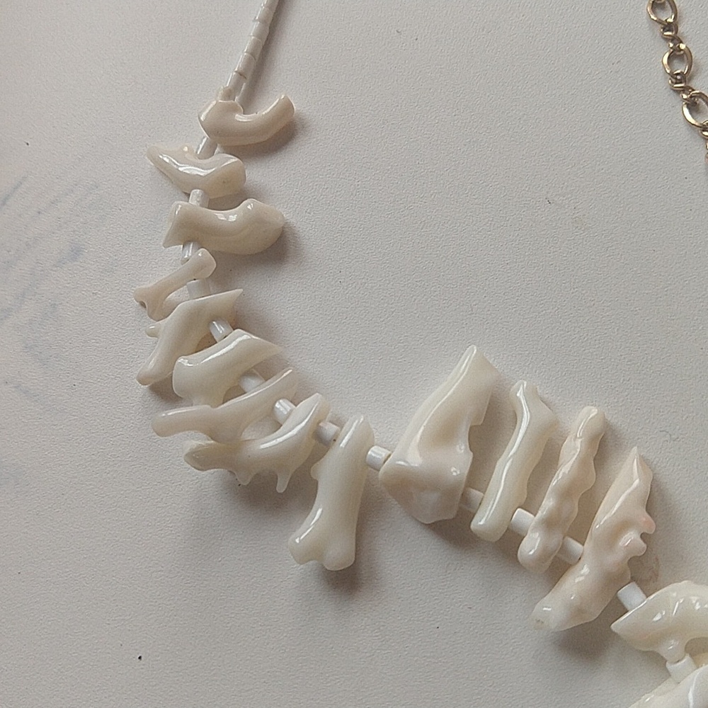 Genuine branch coral white vintage necklace collar adjustable gold tone clasp - Picture 9 of 17